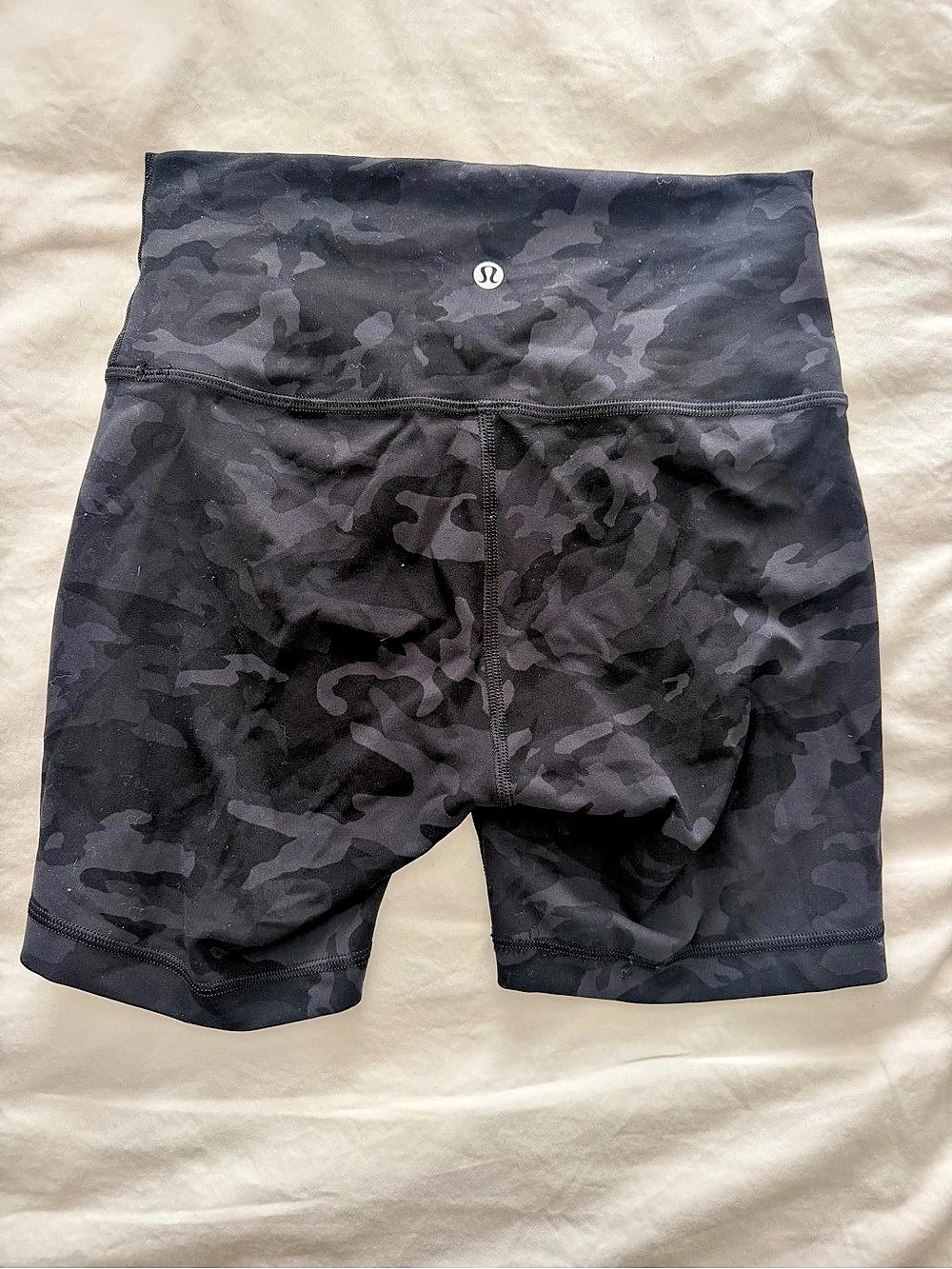 Lululemon Wunder High-Rise Short 6" Shorts Black Camo